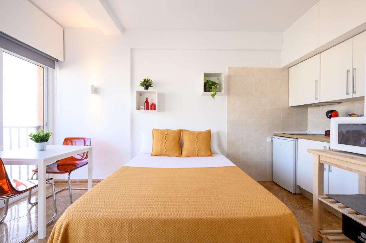 Sea & Mountain, Front Line, 1 Min To Beach By 10Tosea Fuengirola Exterior photo