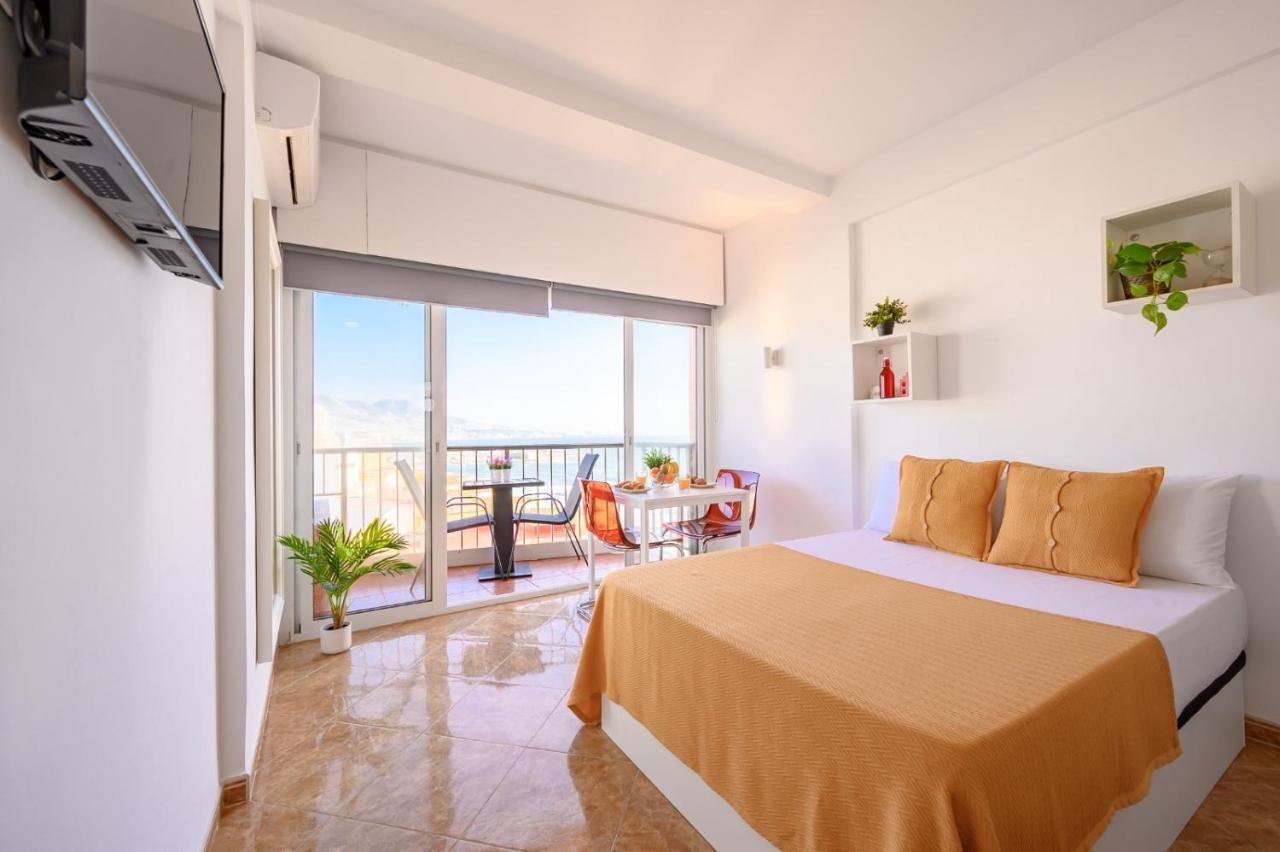 Sea & Mountain, Front Line, 1 Min To Beach By 10Tosea Fuengirola Exterior photo